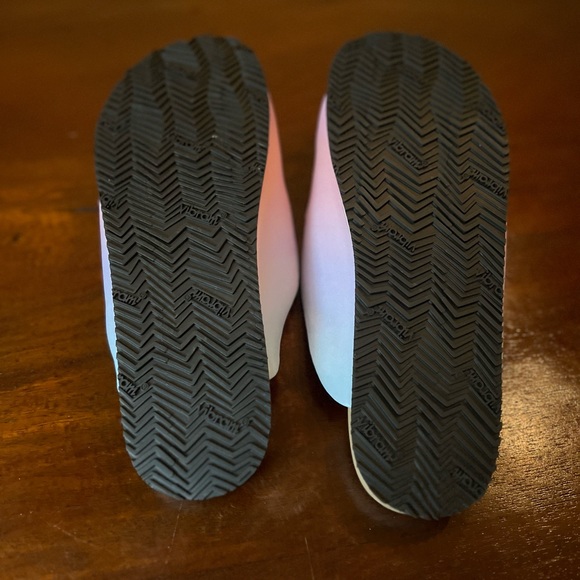 Flip Critts Clog in Unicorn Memory Foam Vibram Outsole Woman’s US Size 9 - Picture 5 of 6